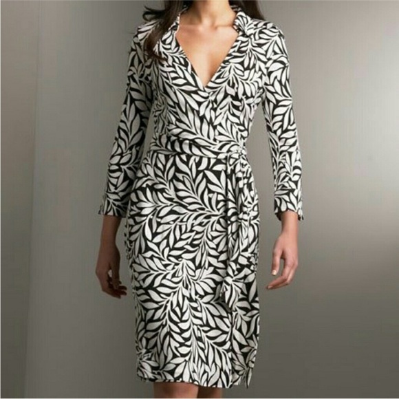 Diane Von Furstenberg Vintage Justin Wrap Dress 4 - Picture 4 of 4